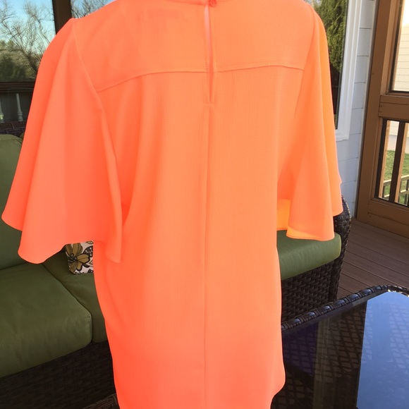 NWOT Gibson & Latimer blouse with flutter sleeves. Sz S. Vibrant orange. - Picture 7 of 9